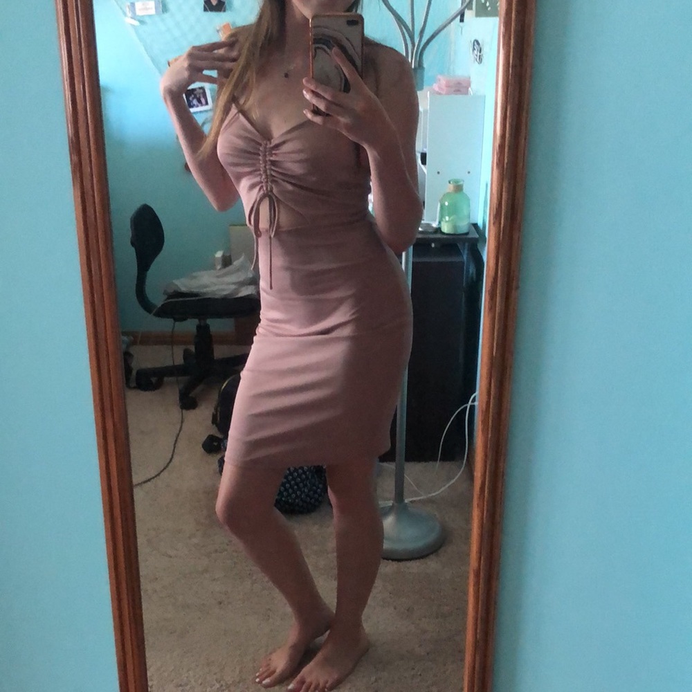 Pink Bodycon Ribbed Dress with Cut Out - Picture 9 of 10
